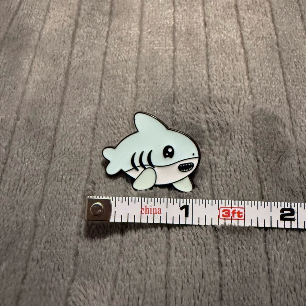 Shark Enamel Pin - Picture 2 of 3